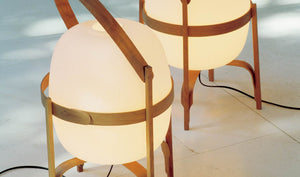 Tischleuchte Cesta von Santa & Cole – Design Miguel Milá