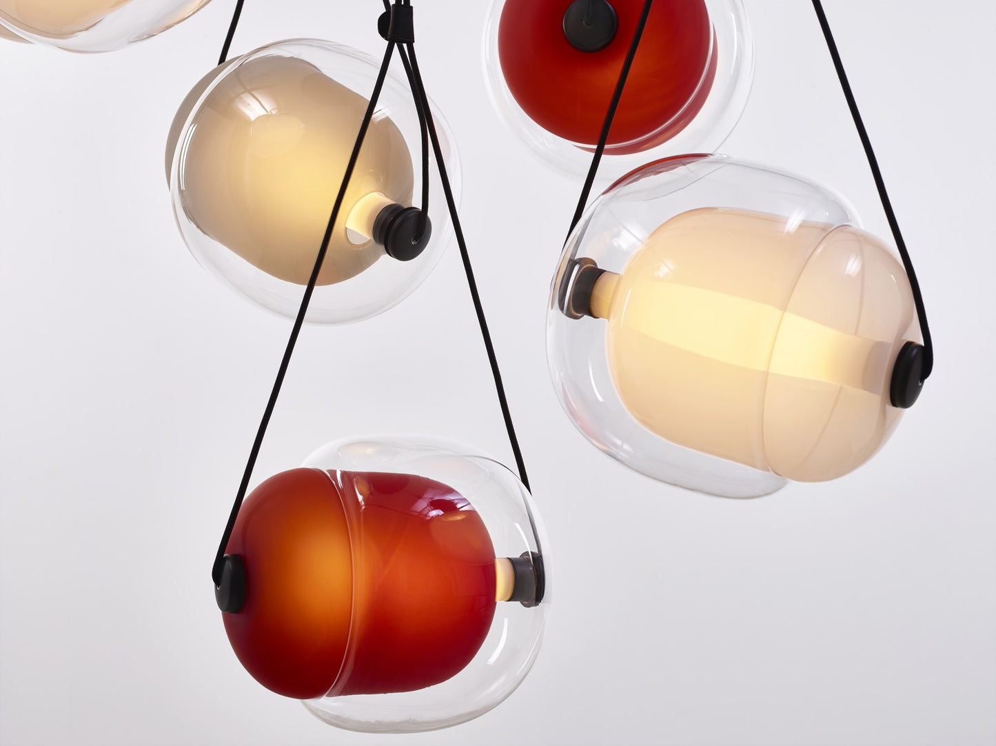 Pendelleuchte Capsula