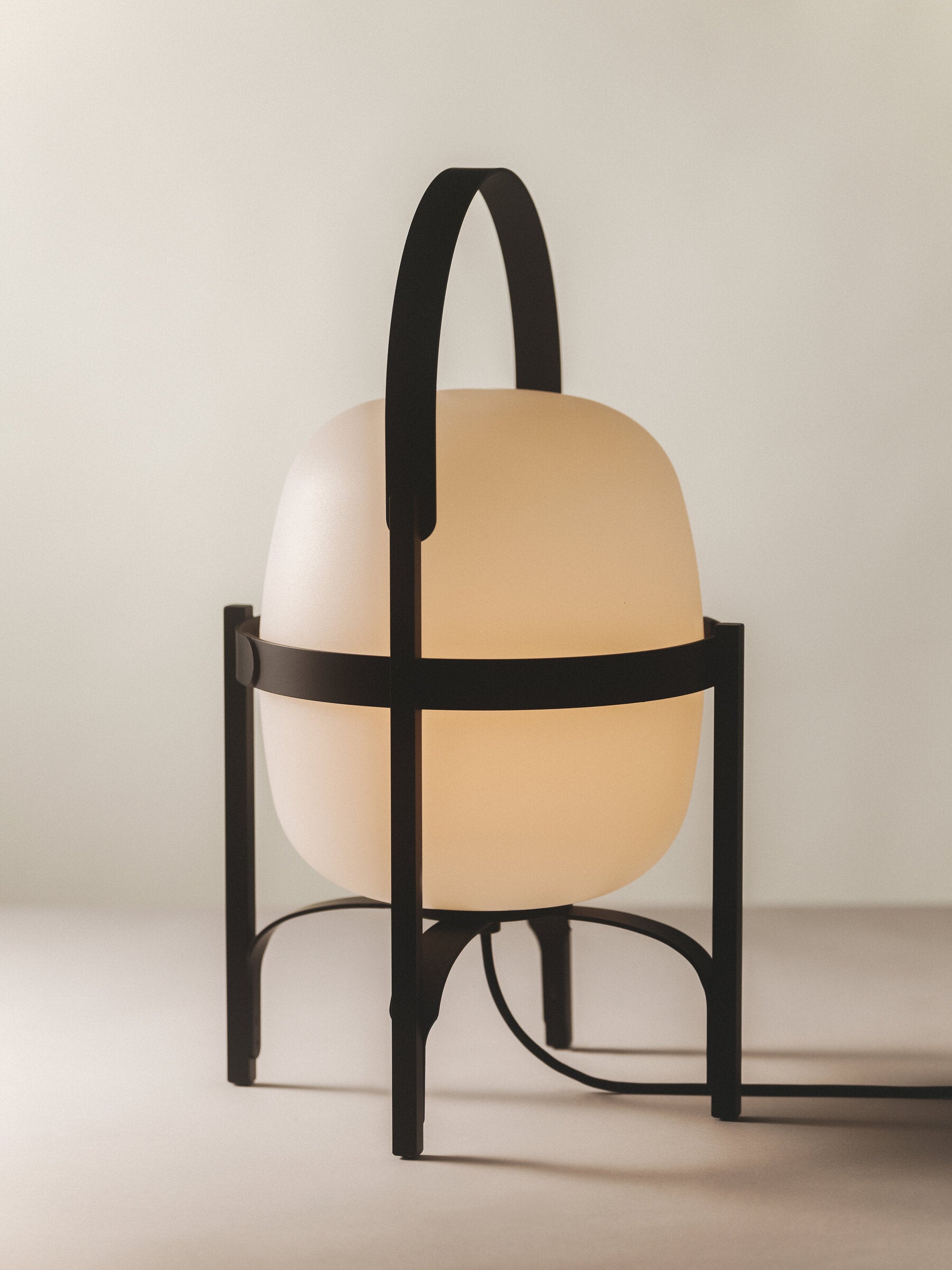 cesta outdoor black schwarz santa cole