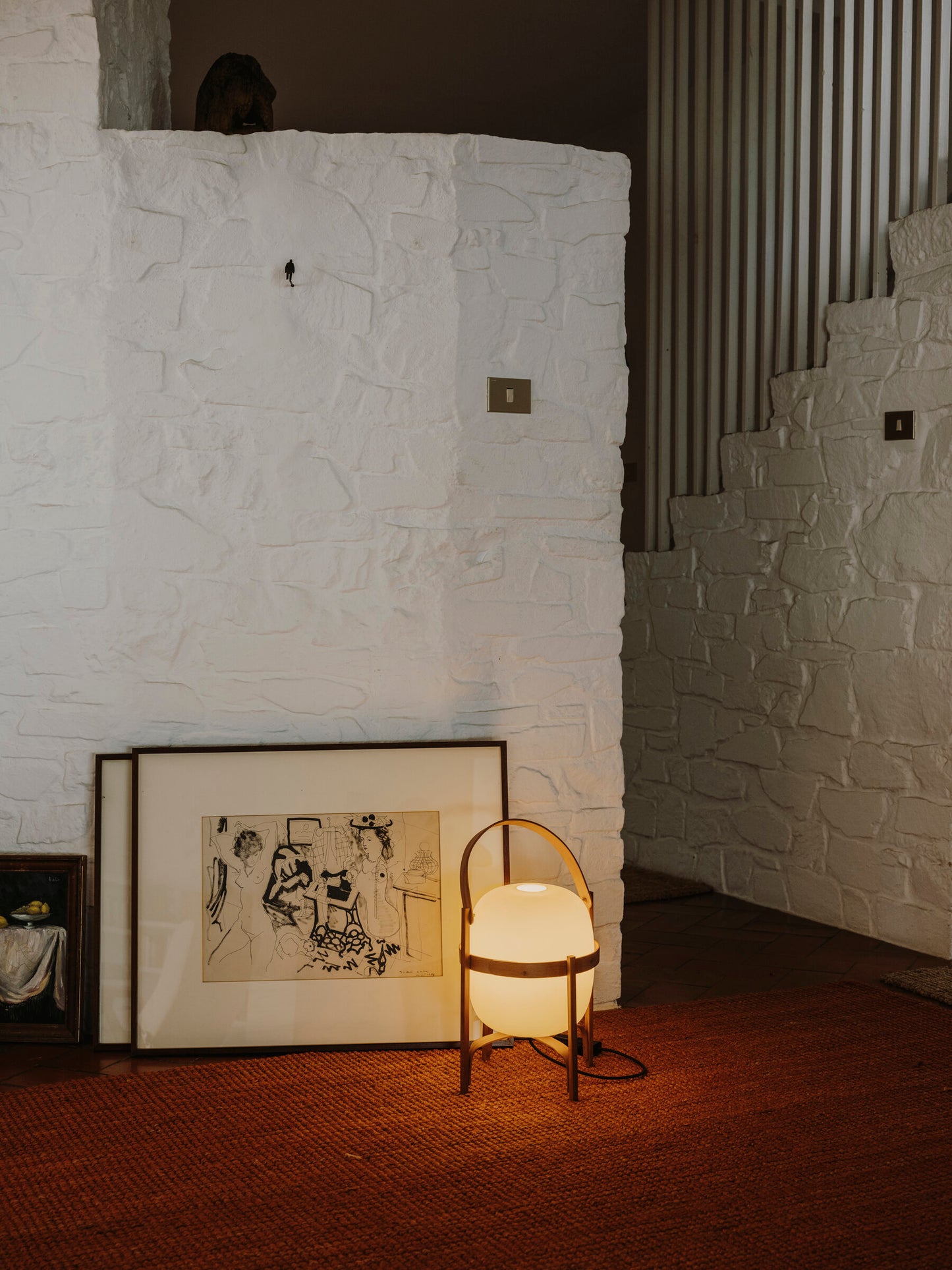 Tischleuchte Cesta von Santa & Cole – Design Miguel Milá