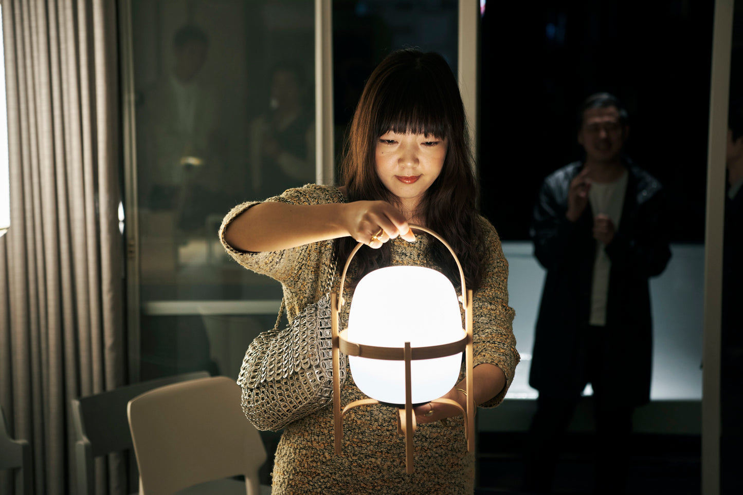 Lampe de table Cestita Bateria de Santa & Cole – Design Miguel Milá