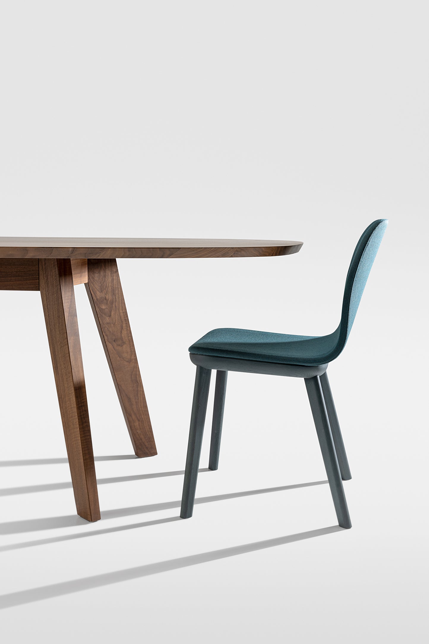 Tisch Cena oval