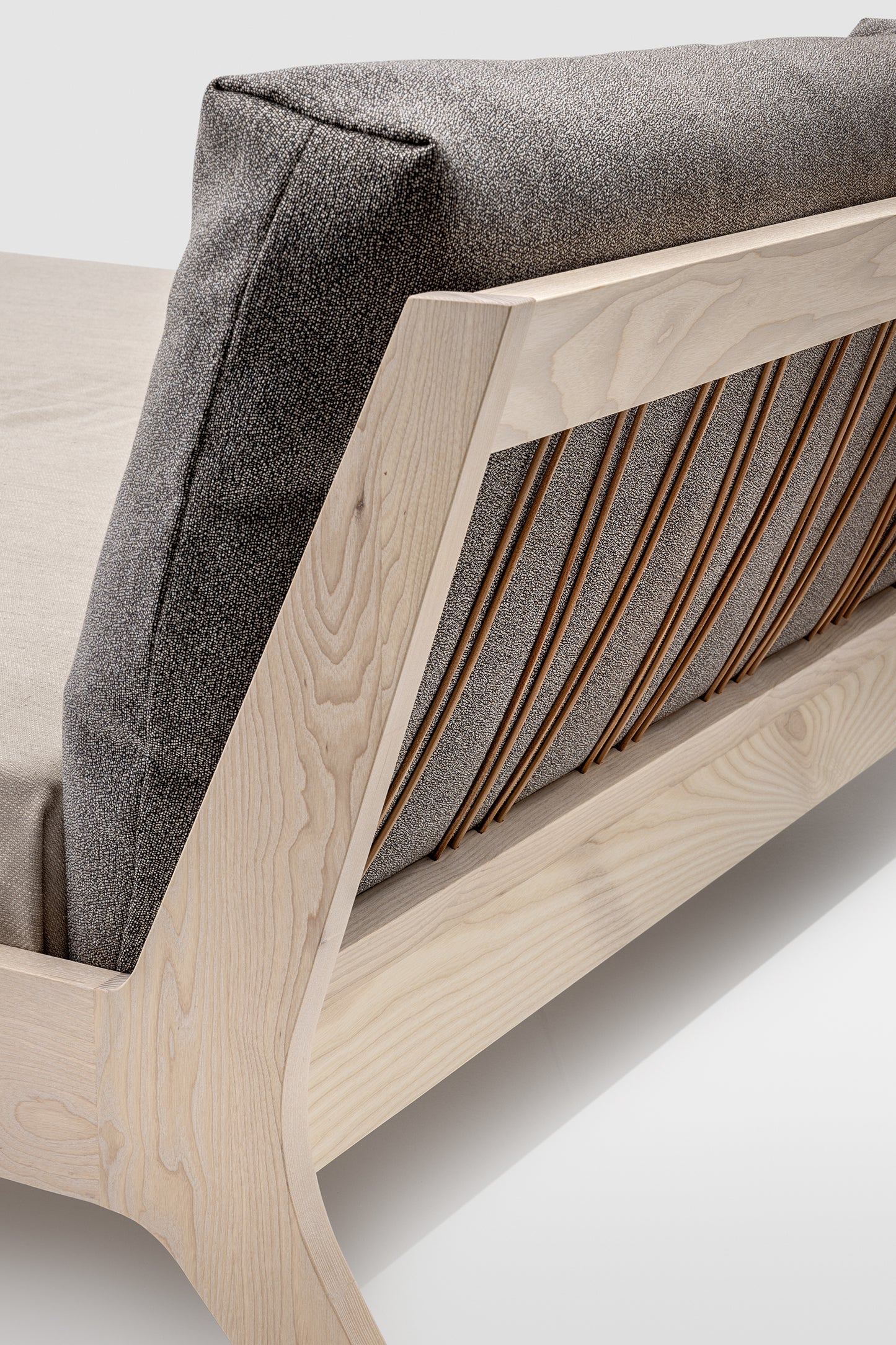 Bett Grand Mellow (ohne Lattenrost, ohne Polster)