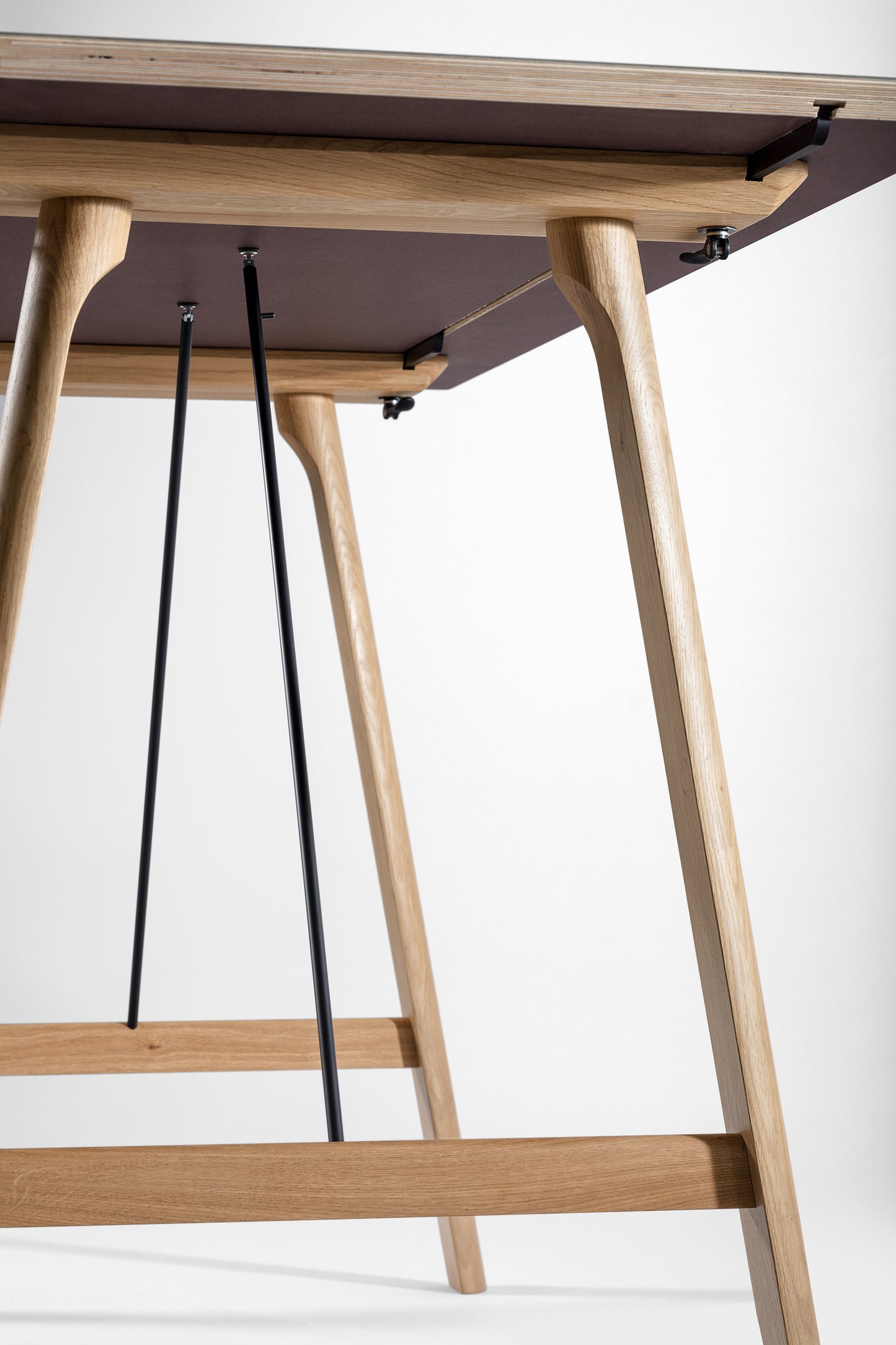 Table en bois massif Rail High